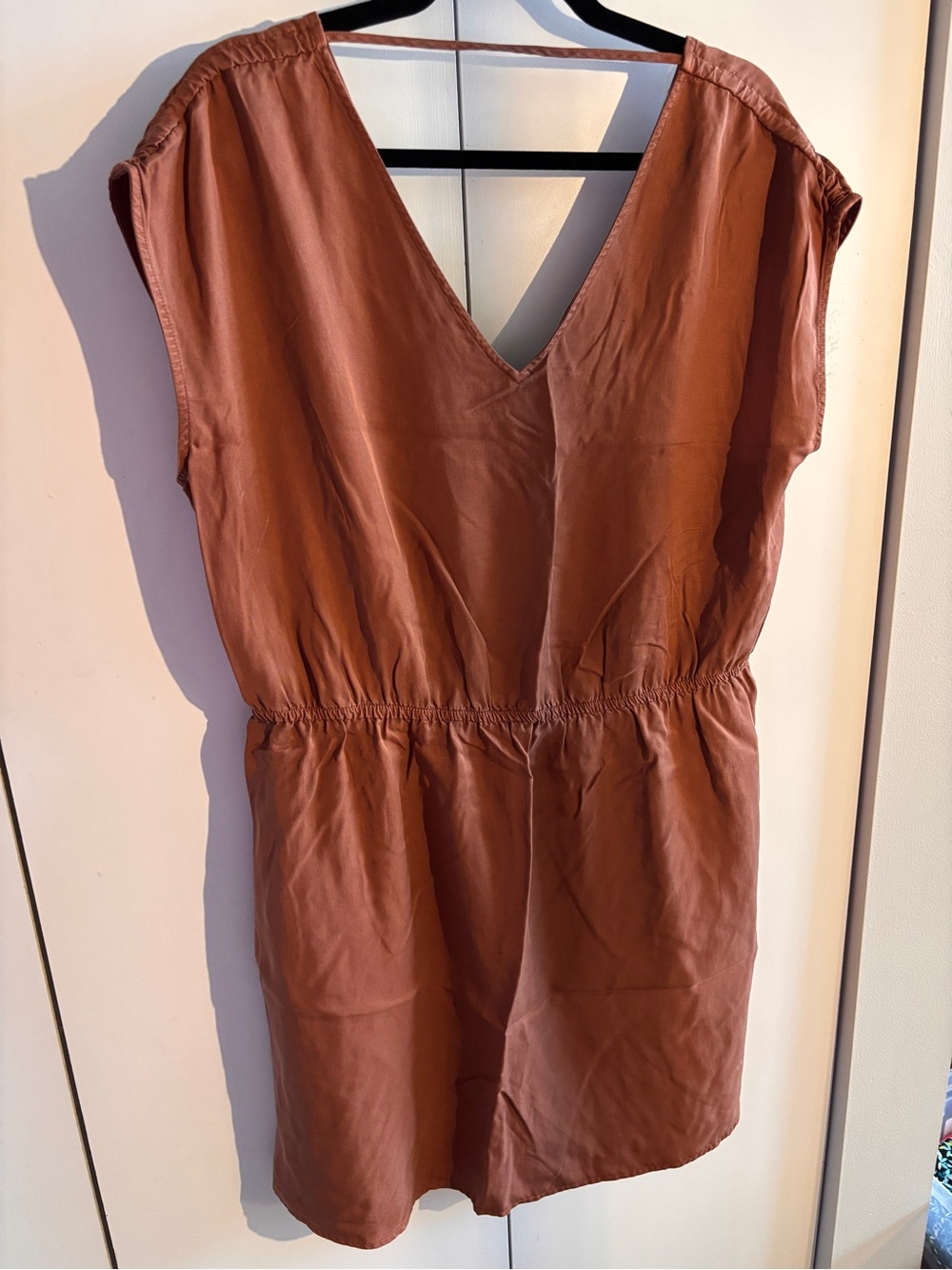 Universal Thread Rust NWT V-Neck shift dress